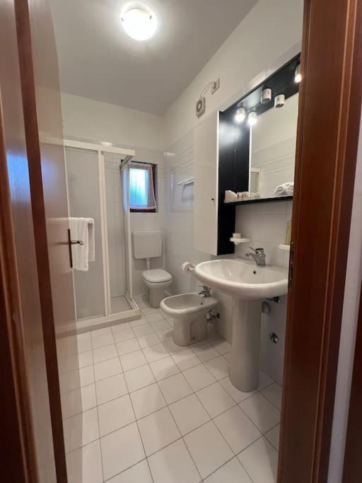Ferienwohnung Giuly Beth'S House Brenzone sul Garda Exterior foto